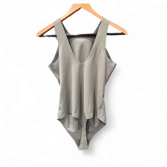 NWT Aerie SMOOTHEZ Large olive Green High Neck Bodysuit top stretch comfort soft - Picture 4 of 6